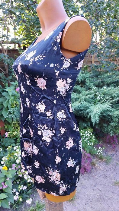 Sukienka damska rozmiar 42 firma POCO VERDEAL