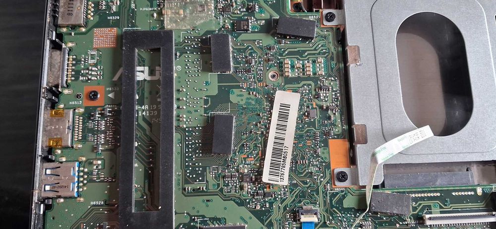 Laptop Asus X553 na części