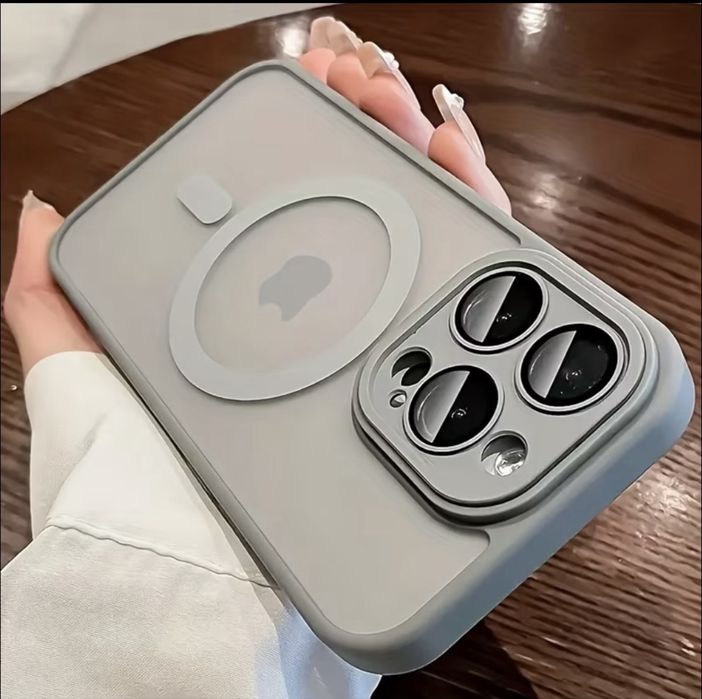 Чохли на Айфон 13 / 15 Pro Max / 16 Pro / 16 Pro Max / 17 Pro Max