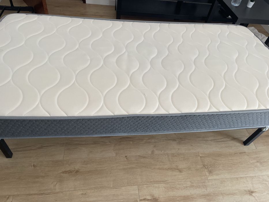 Cama de solteiro
