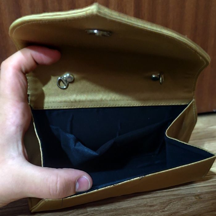 Pochete Dourada para Festas e Cerimónias (Mulher)