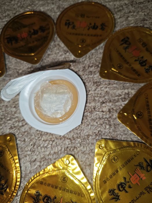 Презервативы гладкие классик Yommee срок годности до 2029 г. Есть опт