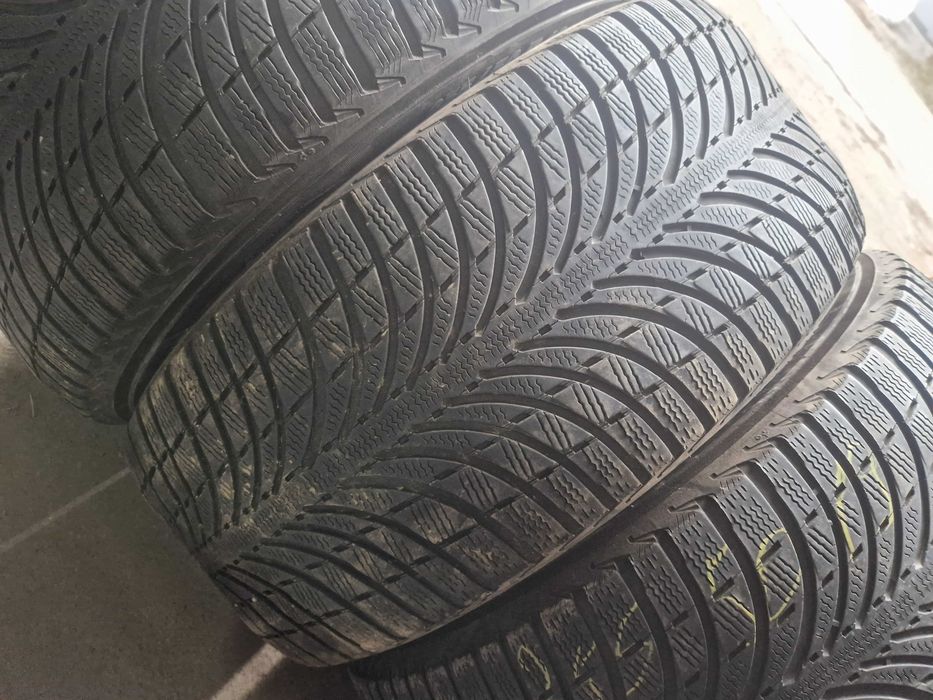 шини зима 255 50 R19 Michelin Latitude Alpin LA2 RunFlat