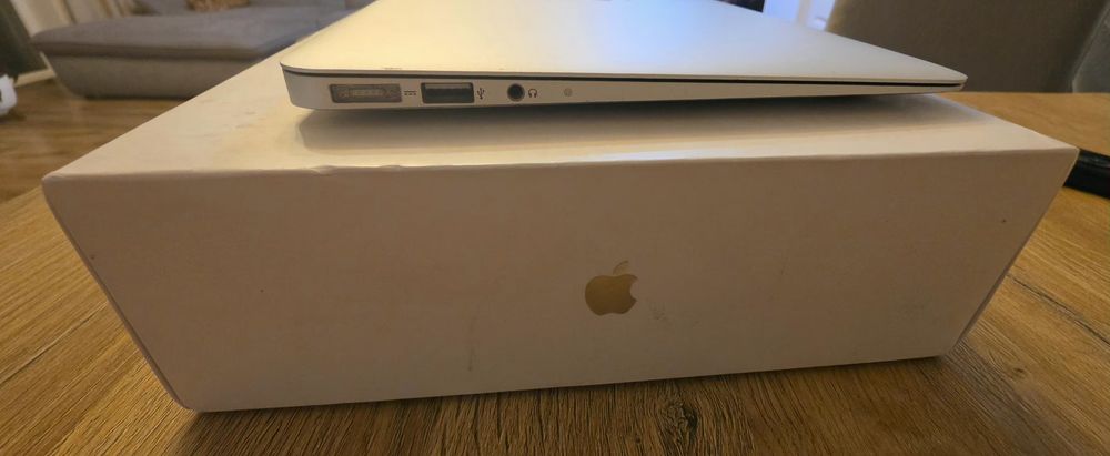 Apple macBook Air a1465