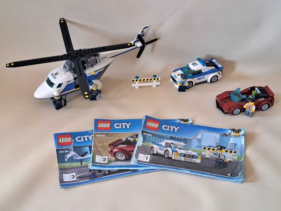 Klocki LEGO CITY 60138 komplet klocków i figurek