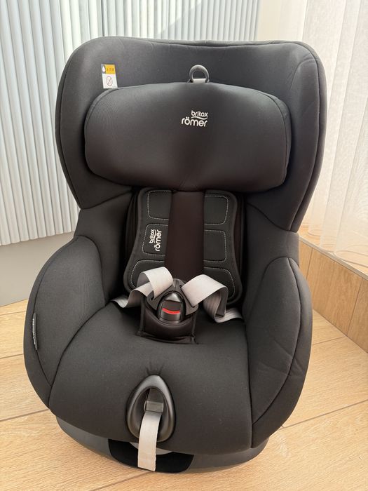 Автокрісло Britax-Romer TRIFIX2 i-size Cosmos Black