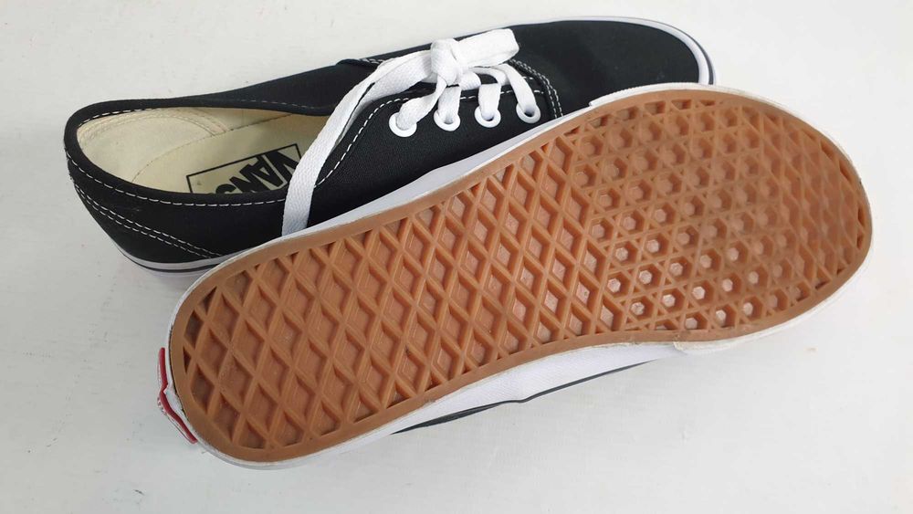 Buty Vans AUTHENTIC VN000EE3BLK Black 38