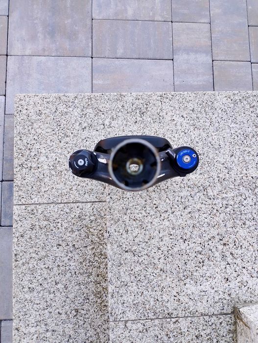 Amortyzator sprężynowy