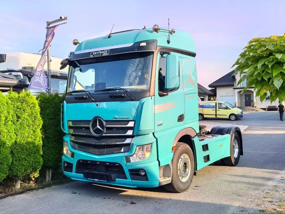 Mercedes-Benz