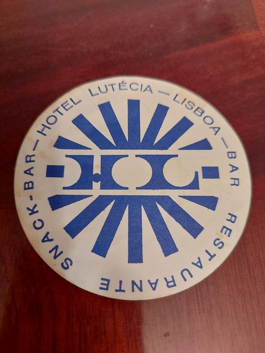 Base de copos Vintage do Hotel Lutécia - Lisboa.