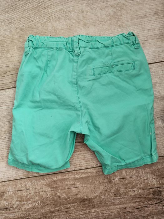 Miętowe krótkie spodenki H&M rozm.74