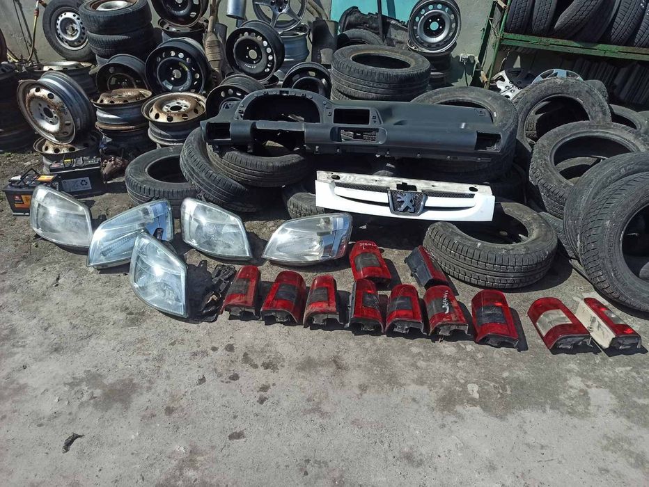 Фари та фонарі Пежо партнер ,Сітроен берлінго