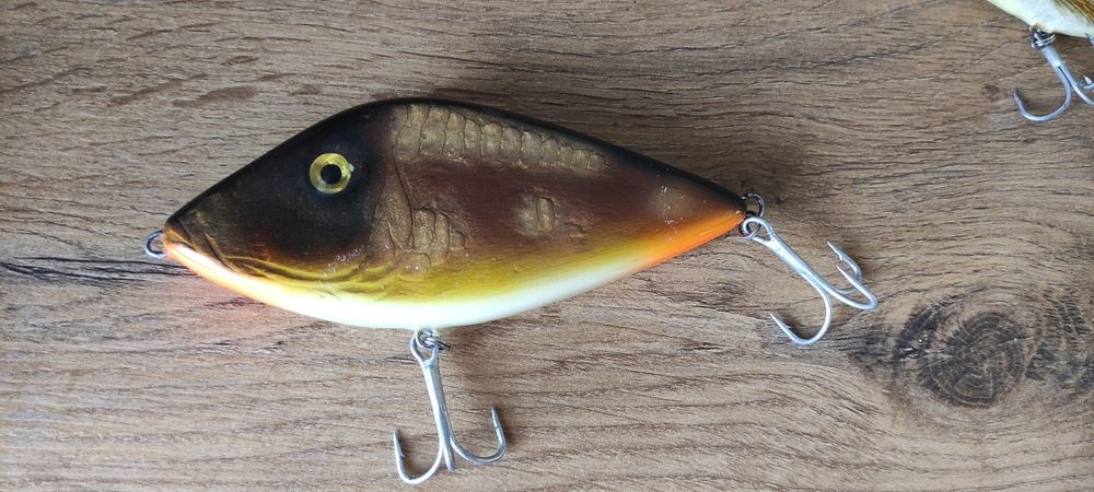 Karpik ,drewno ,tonący