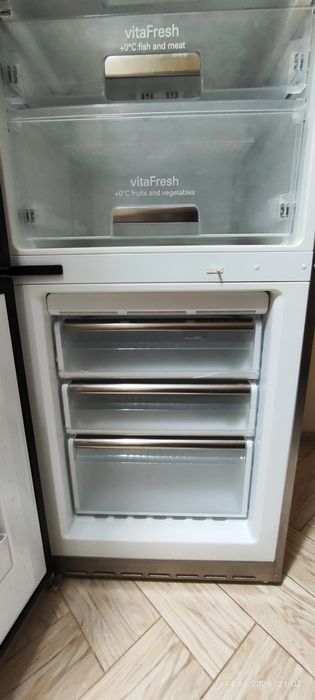 Холодильник SIEMENS