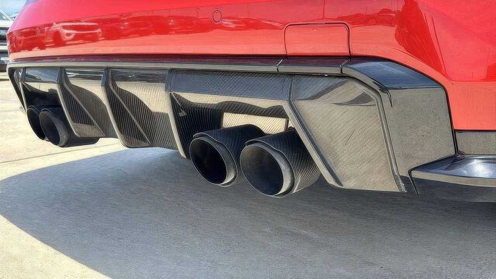 BMW M4      2021