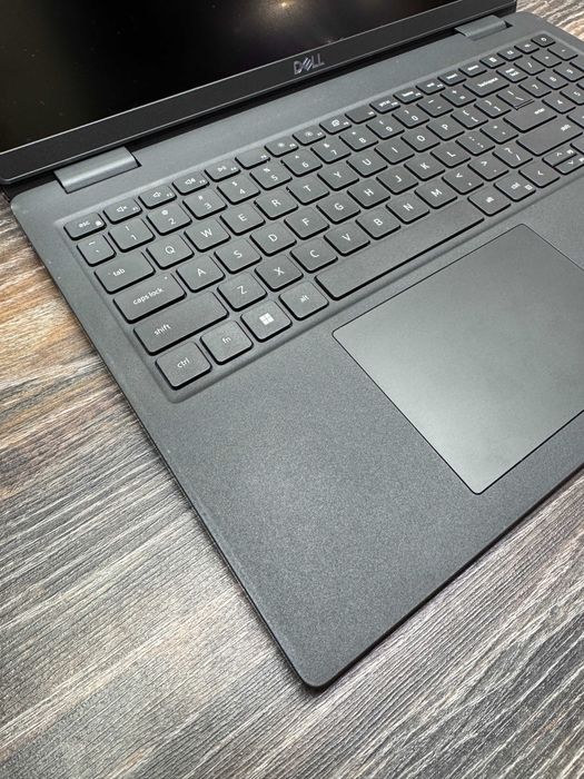 Ноутбук Dell Latitude 3520 - 15.6 FHD |intel core i5-1135G7| DDR4-16GB |SSD-240GB |Intel Iris Xe