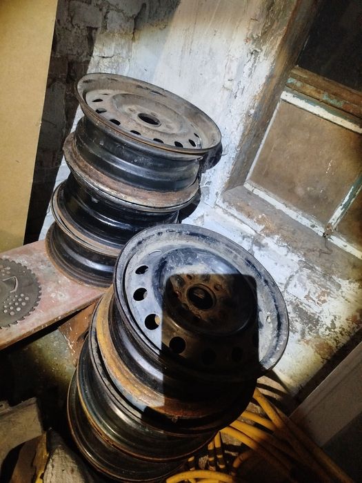 Диски на15 * 5.114,3 Волинь , москвич, без камерка