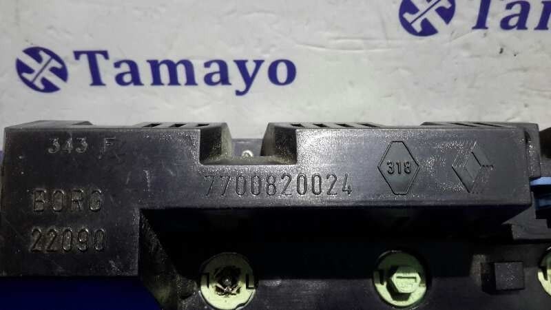 ECRÃ / COMANDO MULTIFUNÇÕES RENAULT TWINGO I 1993 -7700820024