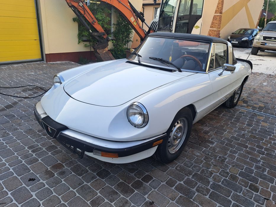 Wynajem auta do ślubu  alfa romeo spajder