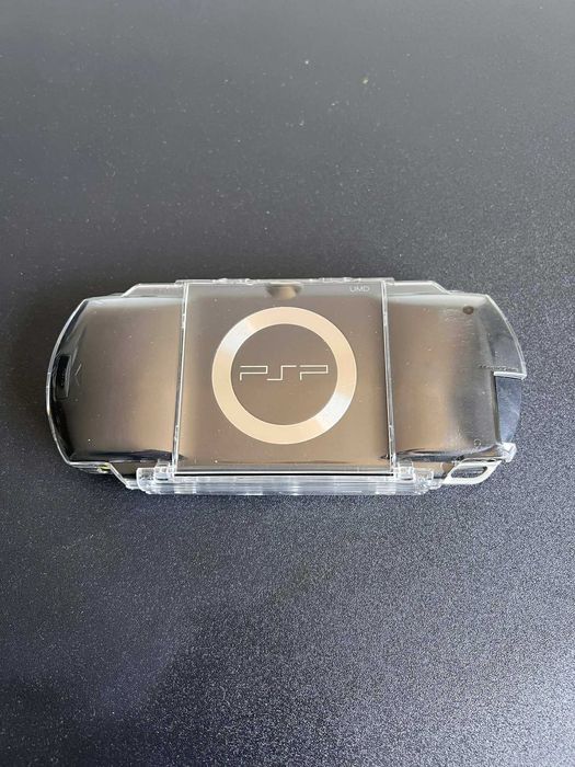 Sony PlayStation Portable 1000 Preta com 100+ Jogos