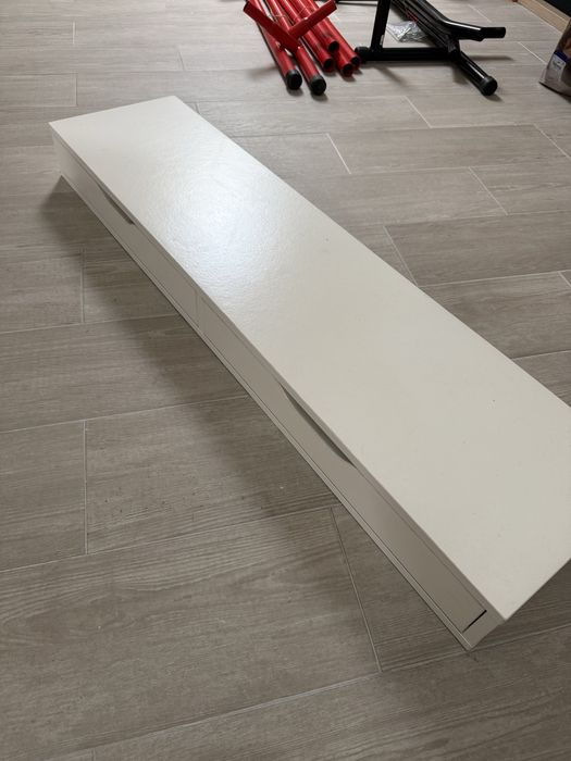 Tocador parede ikea