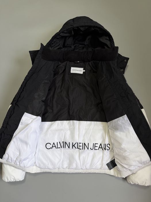 Женский Пуховик Calvin Klein Jeans  Size S
