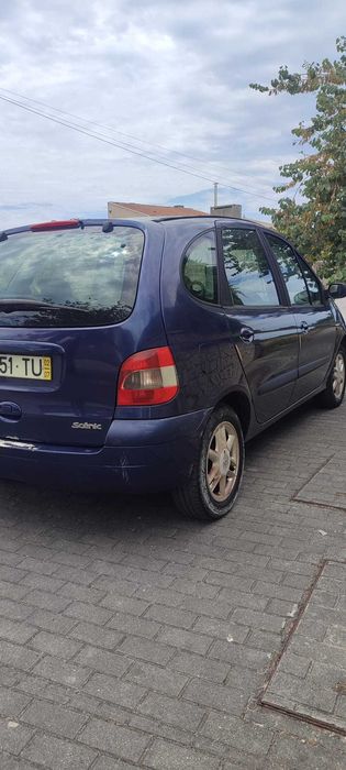 Renault Megane Scénic 1.4 (2002) — Familiar Fiável e Pronto a Circular!