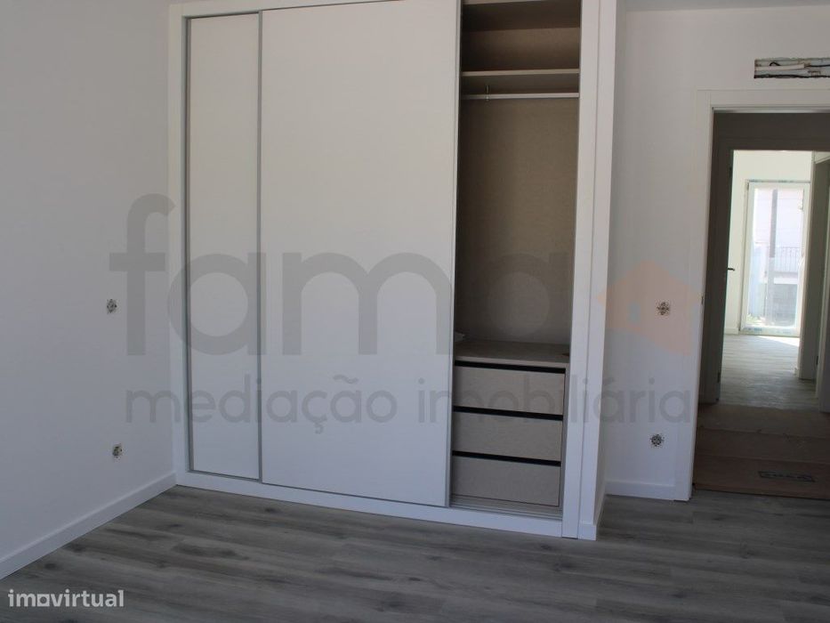 Moradia T3+1 - Zona São Domingos De Rana