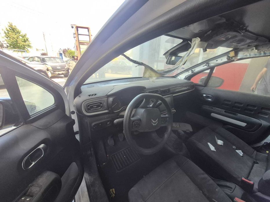Citroen C3 1.2 de 2018 ás peças.