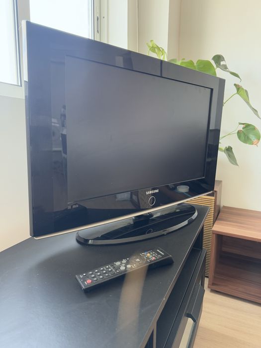 Samsung 26" LCD TV – Model LE26S81B64586030960259120