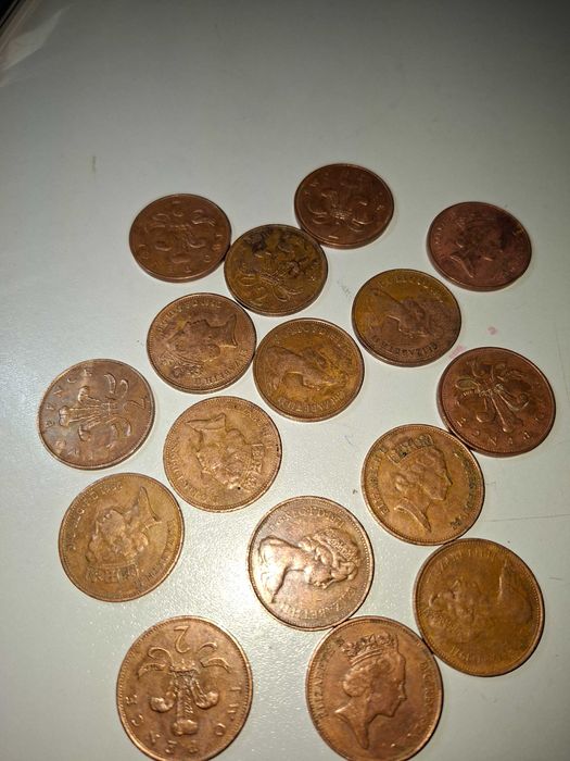 Moedas Raras de 5 pesetas -1957 e 1980/moedas  Two New Pences