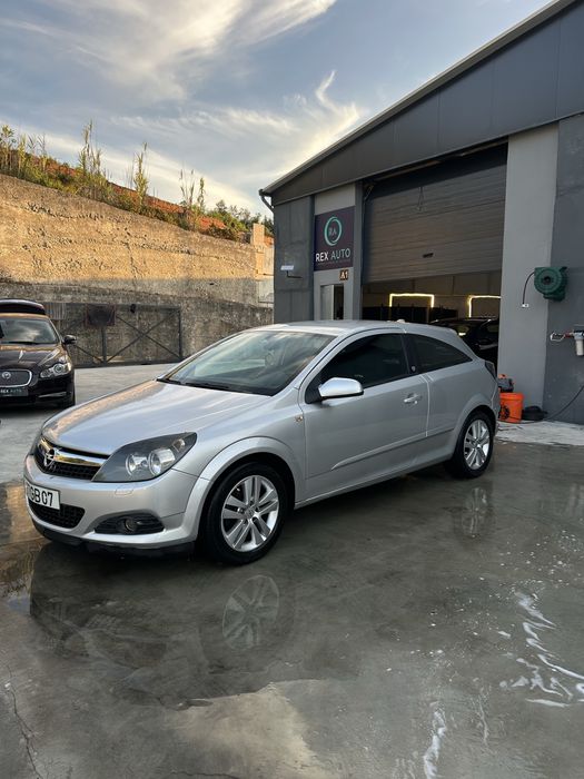 Opel Astra GTC 1.3 CDTI