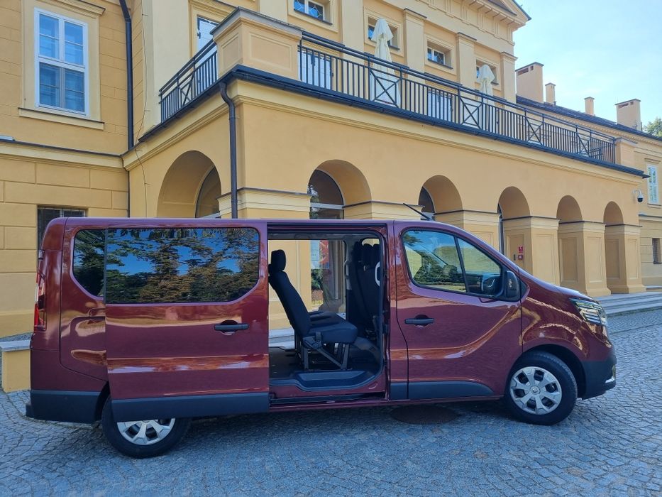 Wynajem Busa- Busów - 9 osobowych