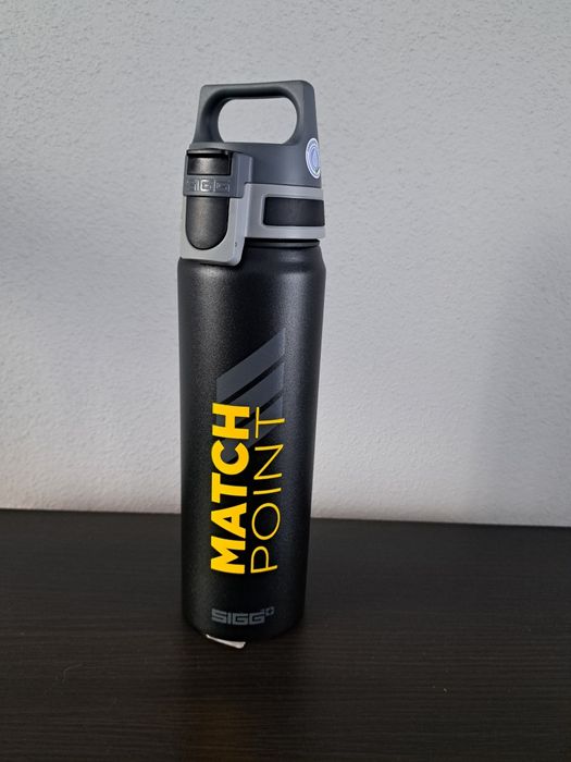 SIGG Aluminiowa butelka na napoje WMB One Slim Match Point 0,75 l 750