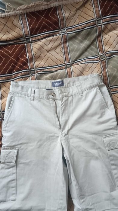 Продам светлые мужские штаны