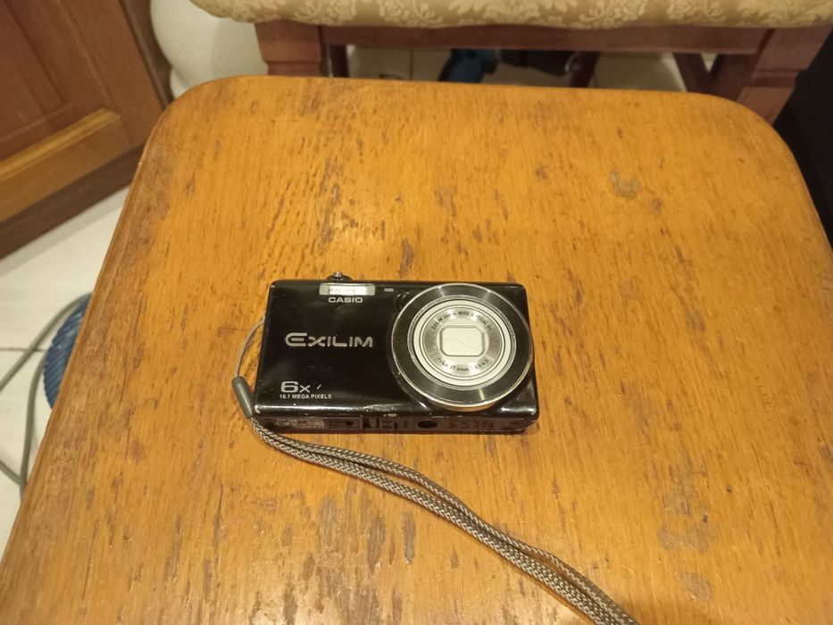 Фотоаппарат Casio Exilim ZS20