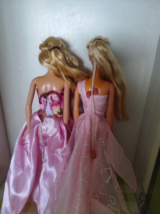 Várias Bonecas Barbies originais