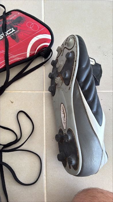 Chuteiras Kipsta F300 + caneleiras – Tam. 47