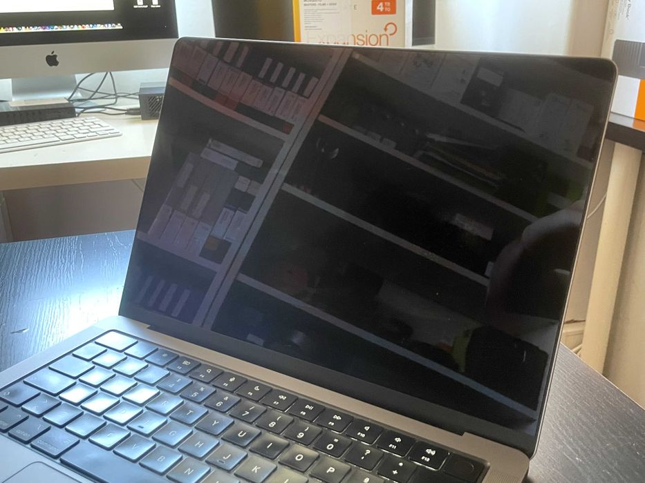 MacBook Pro 14" M1 Pro 2021 | 16GB RAM | 512GB SSD