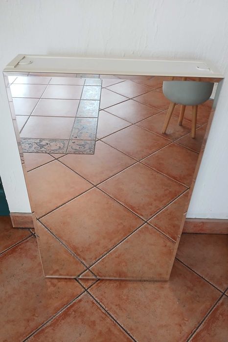 Szafka toaletowa z lustrem do zawieszenia nad zlewem