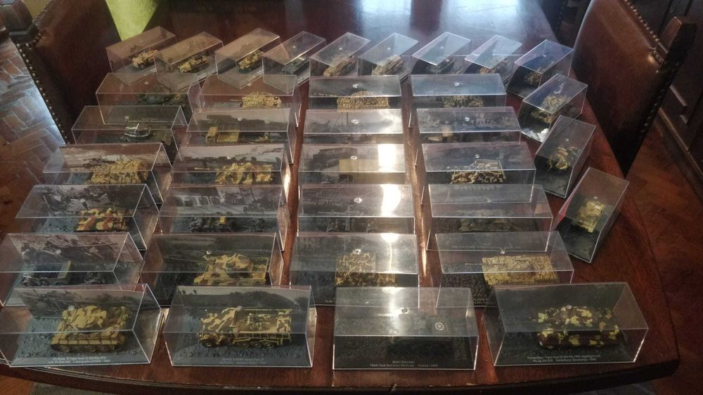 Miniaturas de 36 Tanques da 2ª Guerra