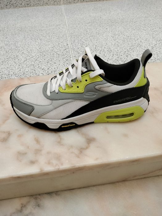 Tenis Skechers modelo SKECH-AIR Extreme V2