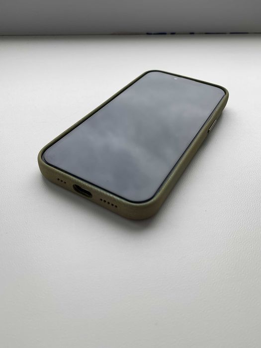 Магнітний чохол для телефону iPhone 13 / iPhone 14