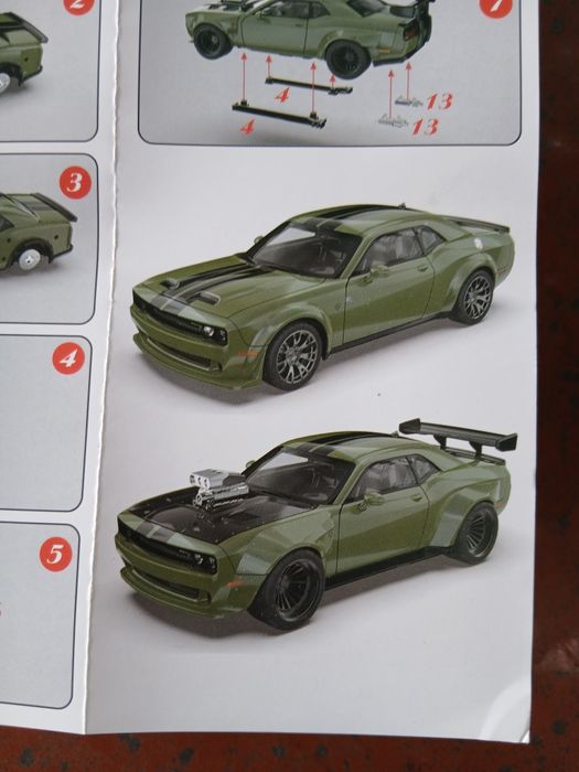 Машинка Dodge Challenger  srt