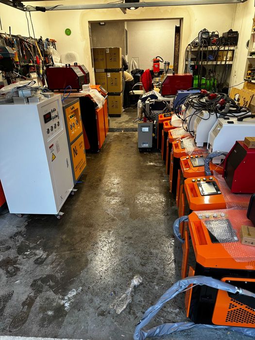 Spawarka laserowa 1500W 4w1 podajnik drutu od ręki