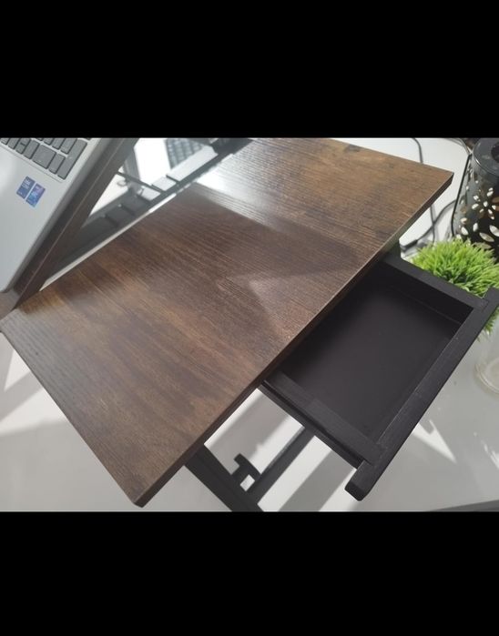 Stojak pod laptopa