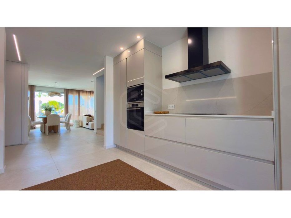 Moradia T3 de Design Moderno e Funcional em Empreendimento de Luxo ...