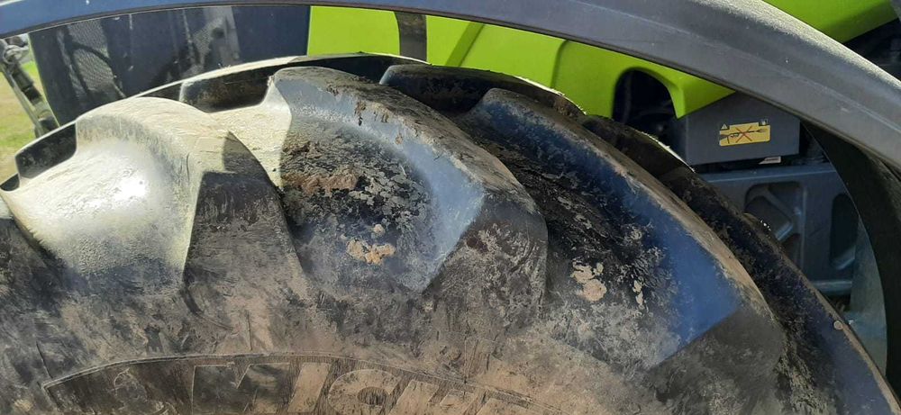 Claas  Arion 610