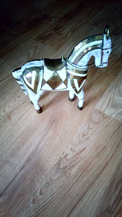 Figurka rzeźba koń