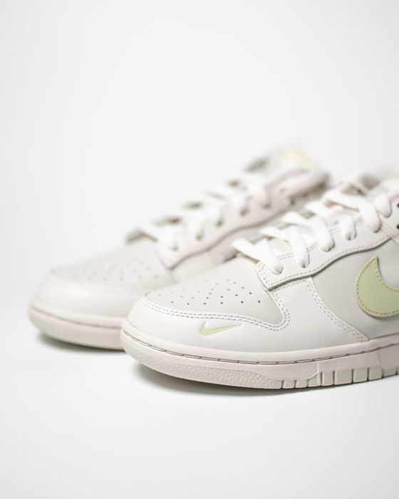 Жіночі кросівки Nike Dunk Low IB3484-001 Light Bone/Light Army кремові